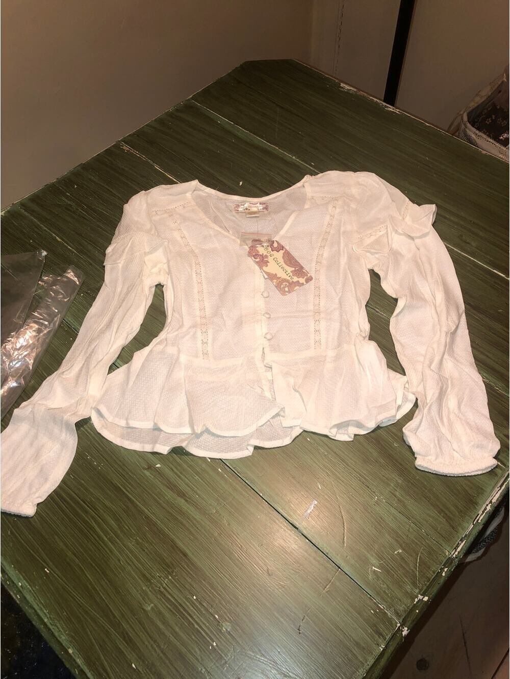 Band of Gypsies BOG Collective NWT White Long Sleeve Blouse Sheer Flare VNeck XS